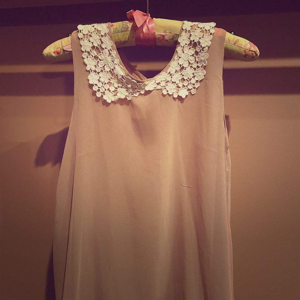 Pretty chiffon sleeveless blouse